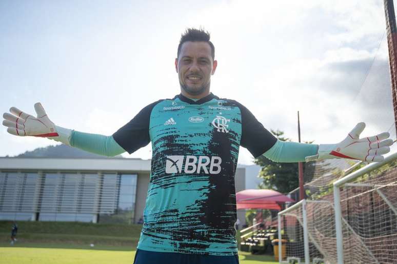 Ainda dúvida, Diego Alves seguirá a delegação rubro-negra ao longo da semana (Foto: Alexandre Vidal / Flamengo)