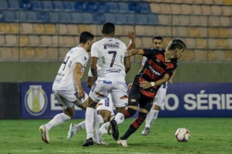 Oeste x Confiança na Arena Barueri (Guilherme Drovas)