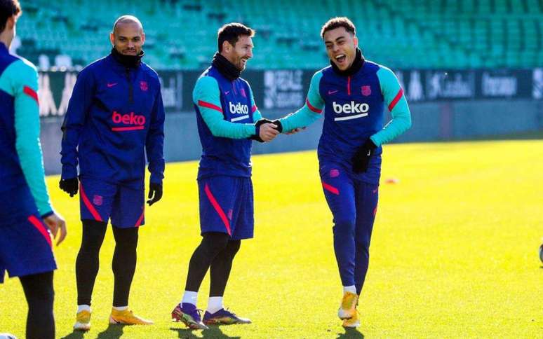 Messi treinou com a equipe (Foto: Divulgação/Barcelona)