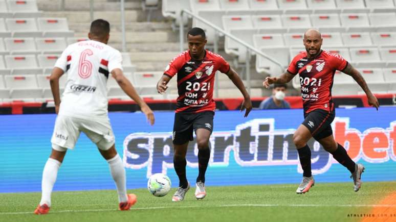 CAP chegou a quinta partida sem perder, e São Paulo a terceira sem vencer (Foto: Mauricio Mano/athletico.com.br)