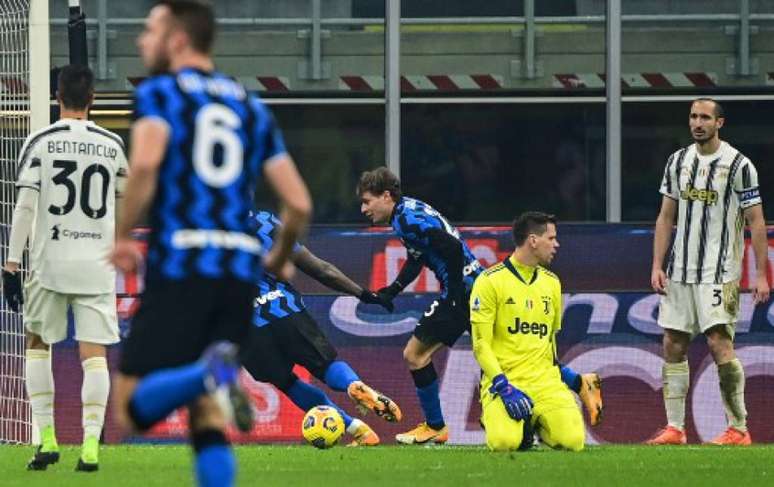 Inter de Milão bateu a Juventus e assumiu a liderança provisória (Foto: AFP)