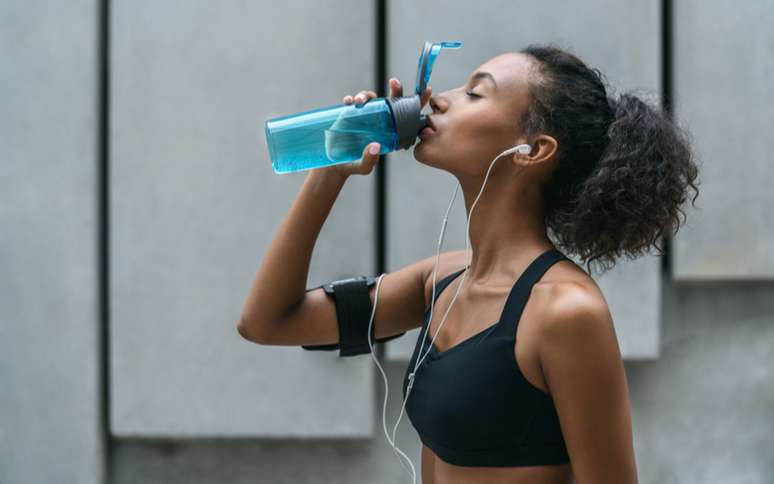 Beber água: descubra quais benefícios vão além da hidratação
