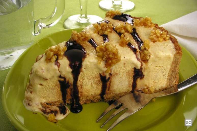 Guia da Cozinha - Torta crocante de sorvete: sobremesa diferente e deliciosa
