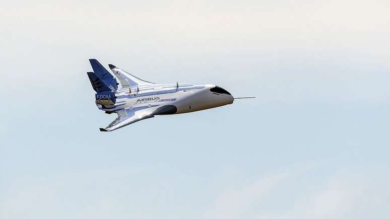 O Airbus Maveric é uma aeronave de teste de asa mista com controle remoto