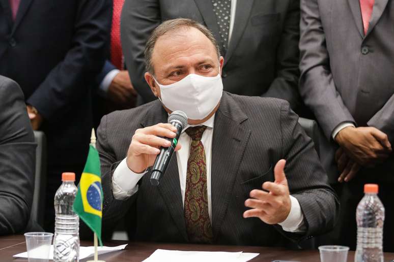 Investigado no STF, Pazuello afirma que crise em Manaus foi 'situação desconhecida'
