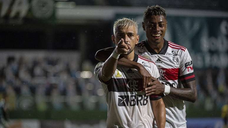 Arrascaeta abriu o placar para o Flamengo no Estádio da Serrinha (Foto: Alexandre Vidal / Flamengo)