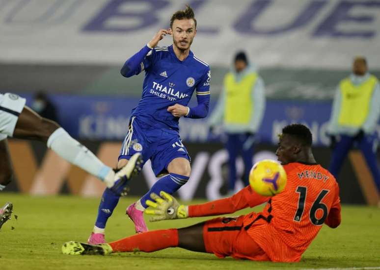 Maddison fez o gol que fechou o placar no King Power Stadium (Foto: TIM KEETON / POOL / AFP)