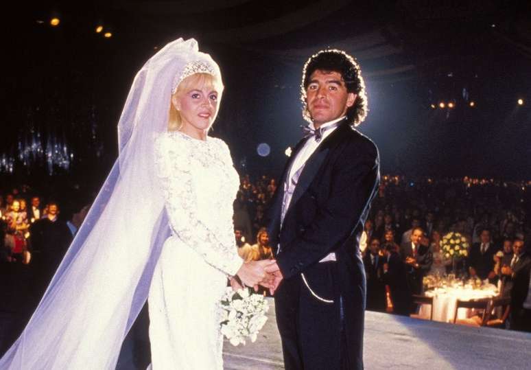 Claudia e Maradona oficializaram a união em 1989, quando reuniram 1.200 convidados em uma casa de shows em Buenos Aires