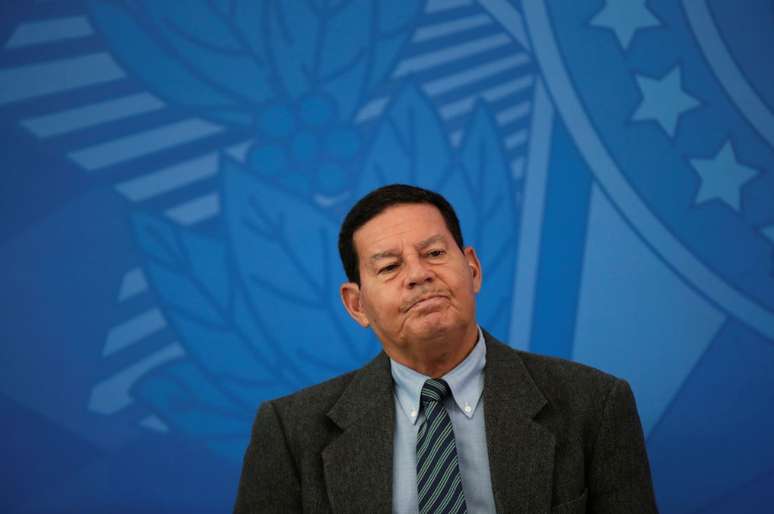 Mourão: Forças indisciplinadas ou com projetos ideológicos comprometem democracia