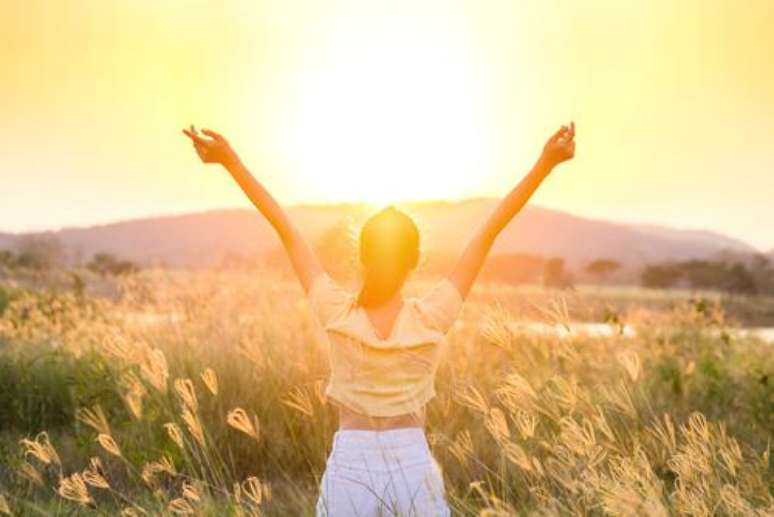 O Sol ingressa em Aquário, signo da fraternidade e da igualdade - Shutterstock