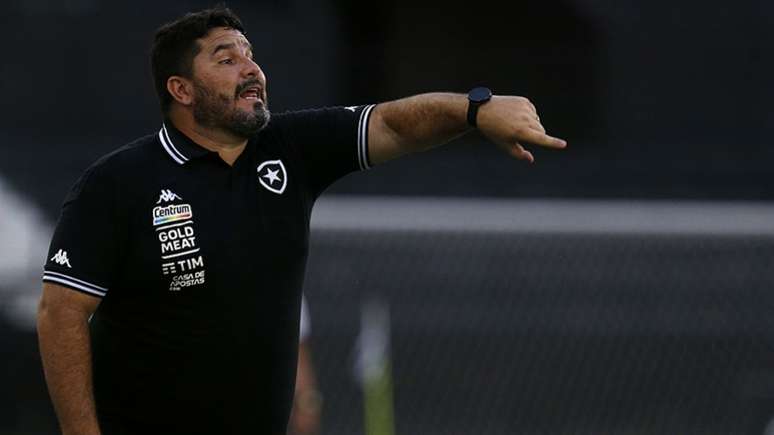 Barroca à beira do campo em mais uma derrota do Botafogo no Brasileirão (Vitor Silva/Botafogo)