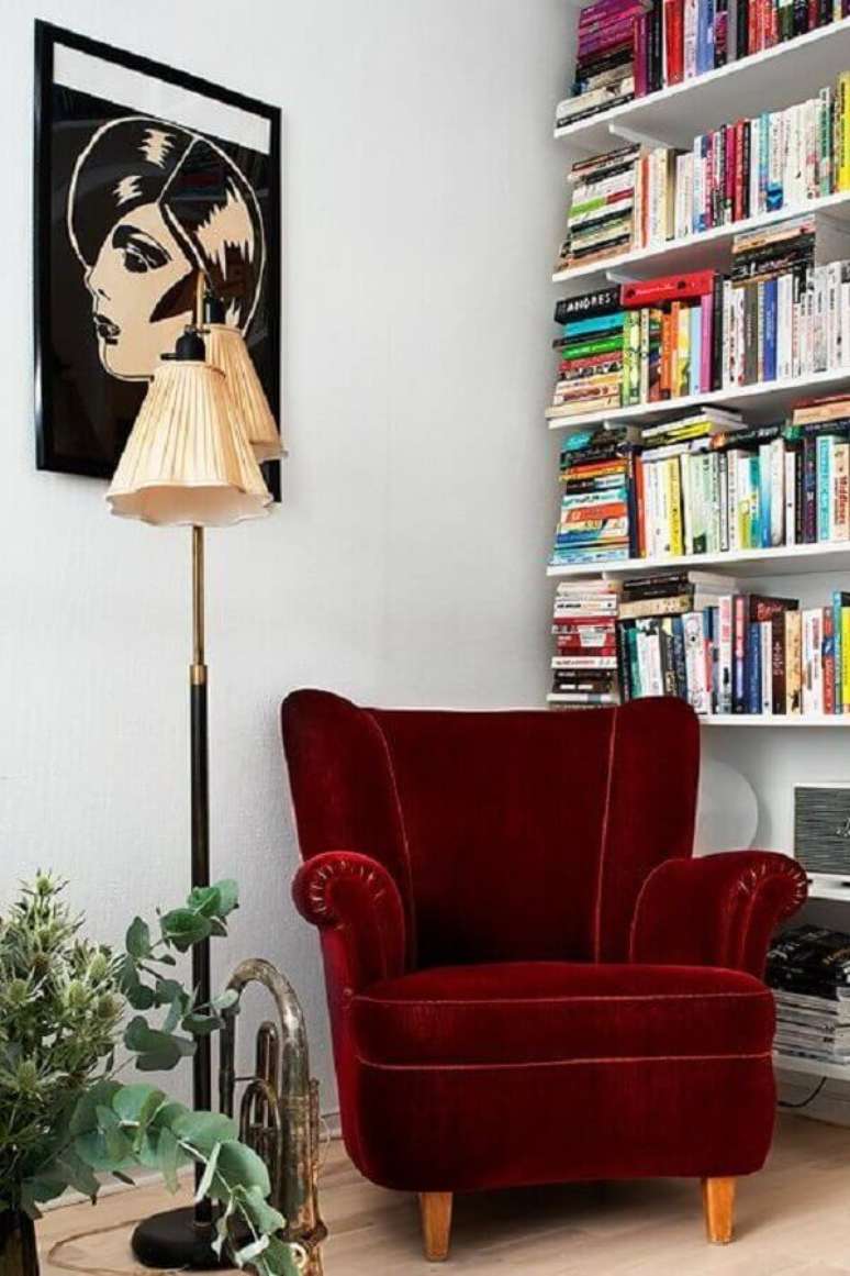 14. Prefira modelos de poltrona confortável para leitura para decorar o seu cantinho de leitura – Foto: Bloglovin’