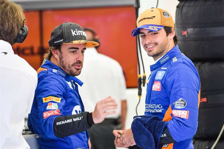 Fernando Alonso já passou por Renault, McLaren e Ferrari, caminho que Carlos Sainz repete 
