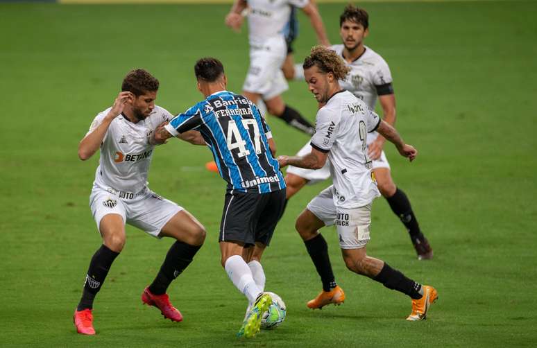 Em duelo equilibrado, Grêmio e Atlético-MG ficam no empate
