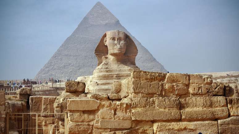Nas Pirâmides de Gizé, perto das tumbas dos faraós, estão sepultados os responsáveis pela economia do Egito Antigo