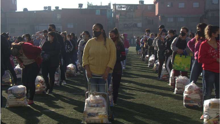 Desde o início da pandemia, mais de 700 mil cestas básicas já foram distribuídas em 300 comunidades de 14 estados brasileiros