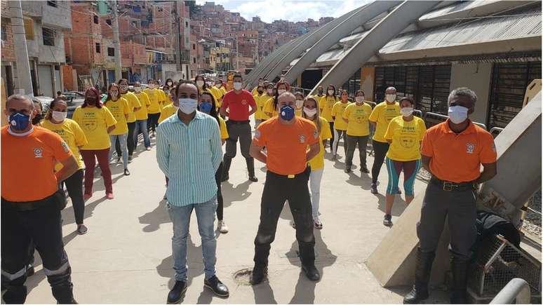 O presidente da União dos Moradores e do Comércio de Paraisópolis, Gilson Rodrigues, durante formatura da primeira brigada de Paraisópolis: já foram formadas 248 pessoas aptas a prestar primeiros socorros na favela