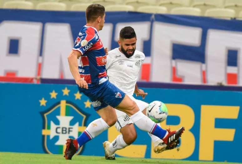 Felipe Jonatan foi outro titular utilizado por Cuca contra o Fortaleza (Foto: Divulgação/Santos)