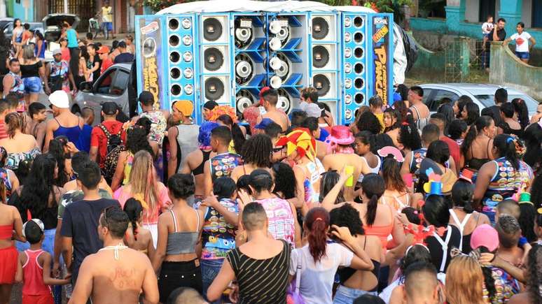 Festas populares, como este Carnaval antes da pandemia, atraíam milhares de moradores de diversas cidades da região