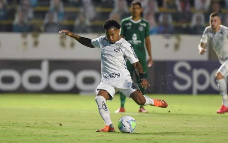 Marinho é um dos principais jogadores do Santos, e está confirmado contra o Goiás (Twitter/Santos)