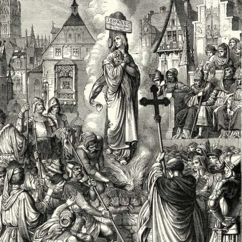 Joana d'Arc foi queimada na fogueira em 30 de maio de 1431