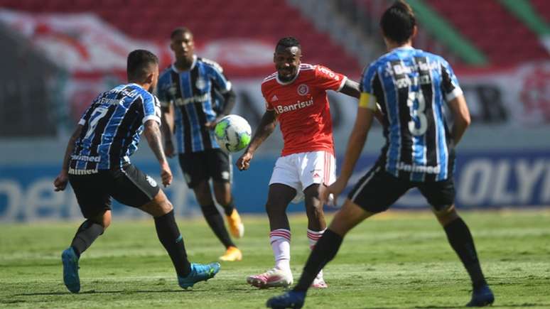 Internacional vence o São Paulo e abre vantagem na final do