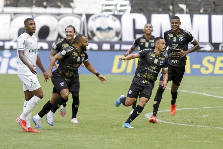 Palmeiras perde para o Ceará e se distancia da liderança