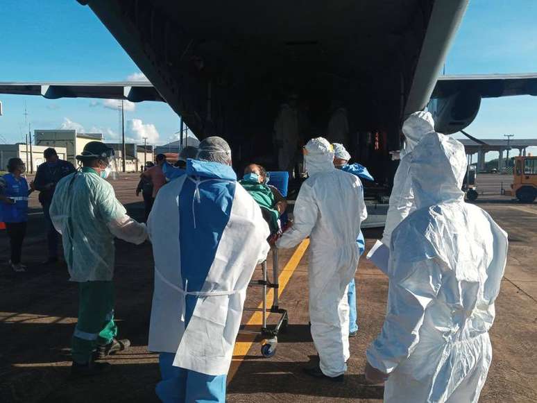 Forças Armadas transferem pacientes de Porto Velho 