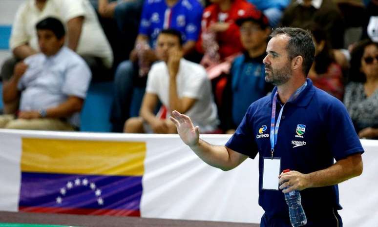 André Avallone é o técnico da Seleção de polo aquático (Foto: Divulgação/CBDA)