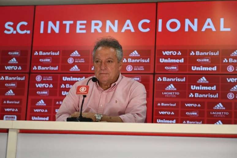 Abel Braga vem surpreendendo no comando do Internacional (Foto: Divulgação/Internacional)