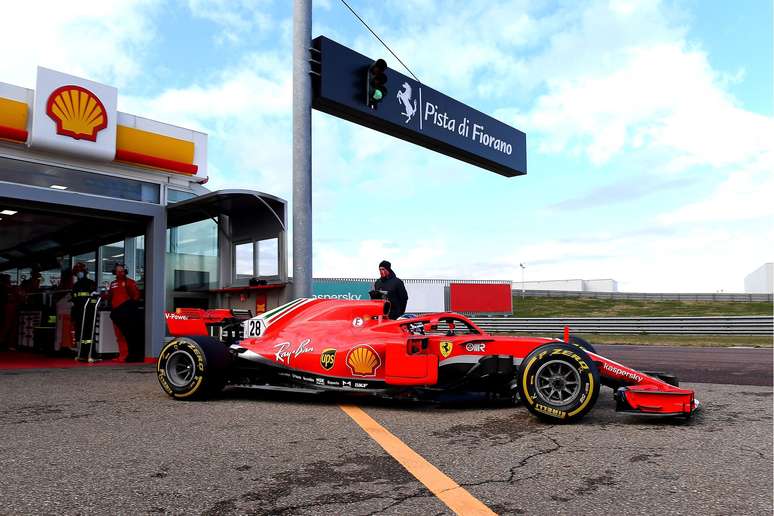 Giuliano Alesi assumiu pela primeira vez um carro da F1 em teste com a Ferrari 