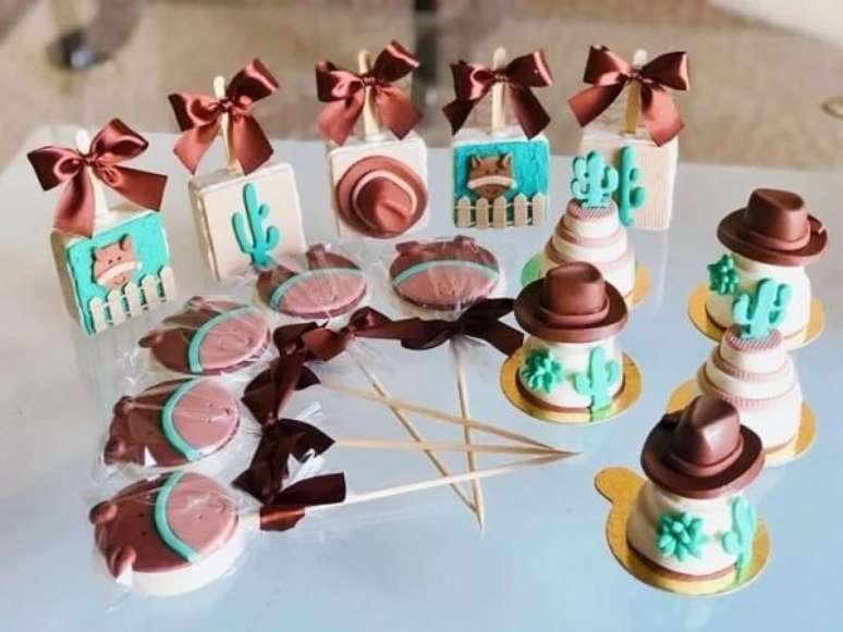 96. Use doces bem fofos e criativos para festa fazendinha. Fonte: Pinterest