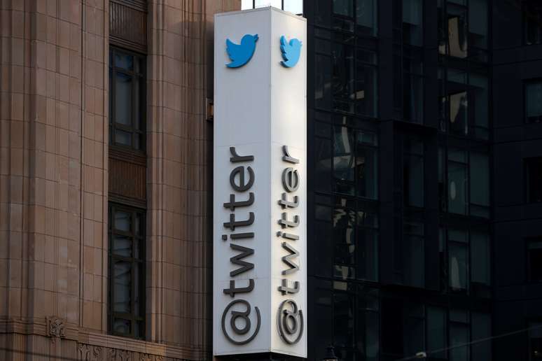 Logo do Twitter na sede da empresa, em San Francisco, Califórnia (EUA) 
11/01/2021
REUTERS/Stephen Lam