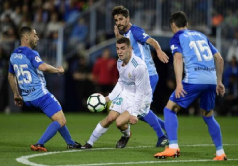 Málaga em campo contra o Real Madrid (Foto: JAVIER SORIANO / AFP)