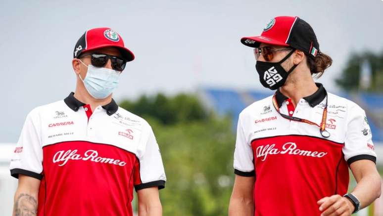 Kimi Rakkonen, 41 anos, e Antonio Giovinazzi, 27.