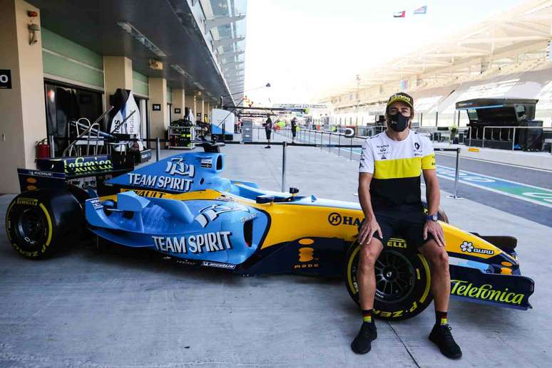 Alonso guiou a Renault R25, o carro do primeiro t&iacute;tulo mundial no fim da temporada passada 