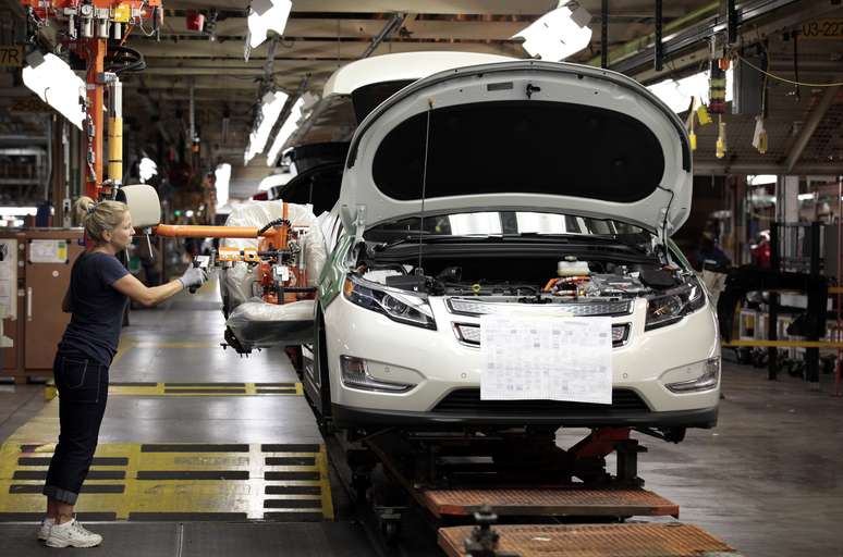 Linha de montagem da General Motors em Hamtramck, Michigan (EUA) 
27/07/2011
REUTERS/Rebecca Cook