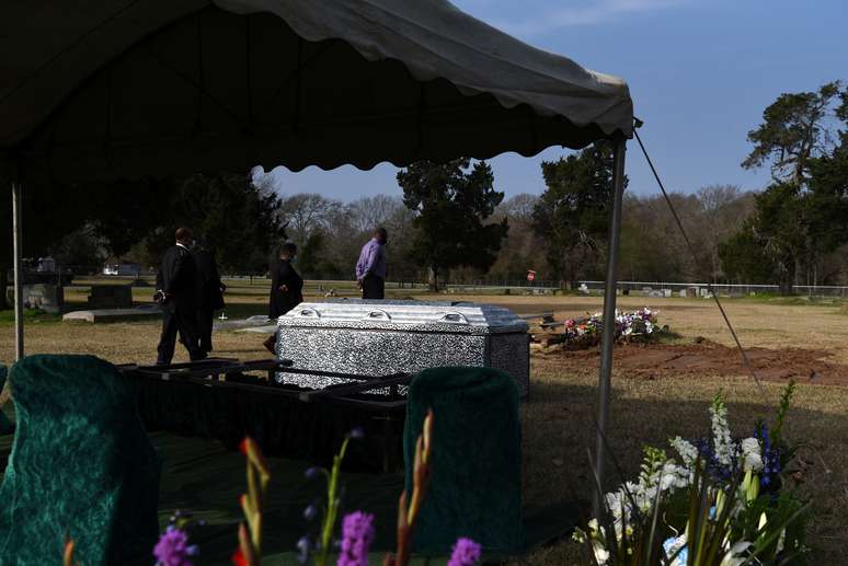 Enterro de vítima da Covid-19 em San Felipe, Texas (EUA) 
26/01/2021
REUTERS/Callaghan O'Hare