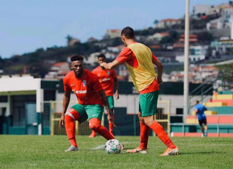 Jean Cleber quer chegar em 100 jogos pelo Marítimo (Divulgação/Marítimo)