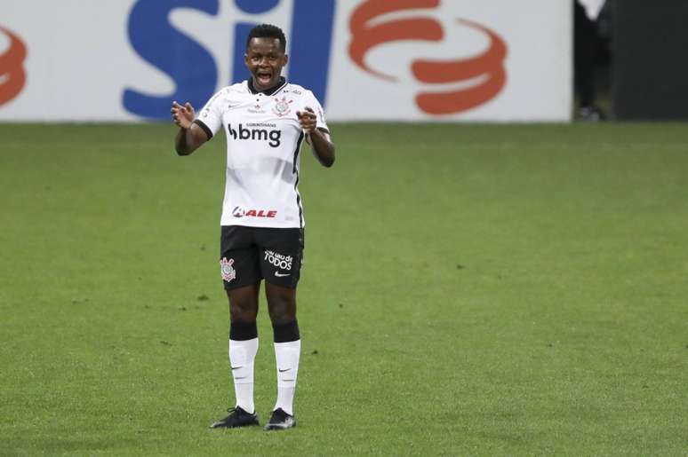 Cazares tem 19 jogos e um gol com a camisa do Corinthians (Foto: Marco Galvão/Fotoarena/Lancepress!)