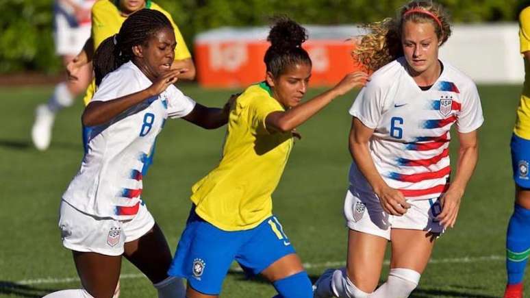 Brenda Woch em ação pela Seleção sub-20 (Foto: Divulgação/Baludell Management)