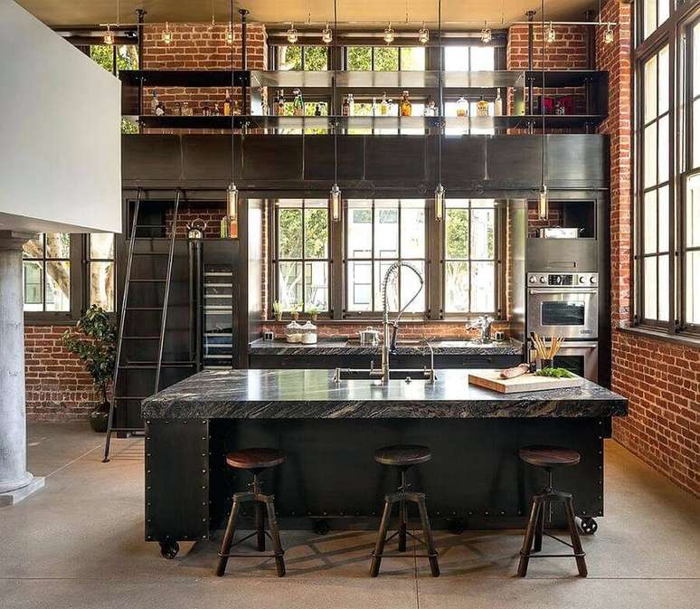 10. Cores sóbrias são as mais usadas na decoração de cozinha estilo industrial – Foto: Home Design Ideas