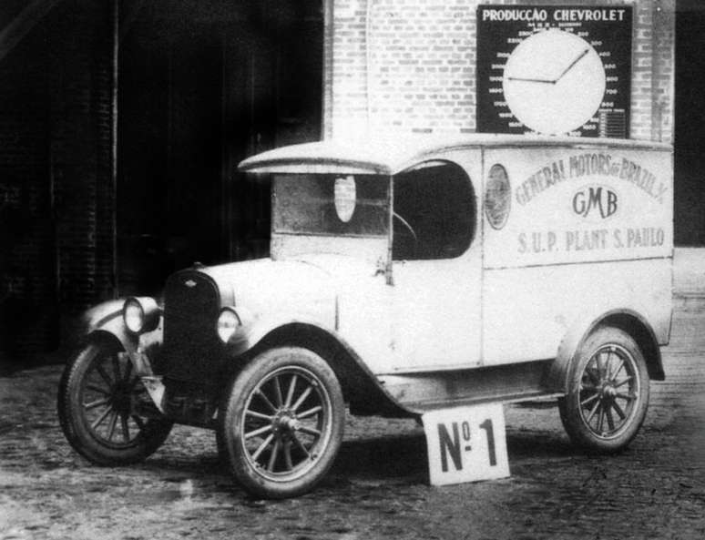 Primeiro modelo montado pela marca no Brasil foi um furgão de entregas urbanas, em 1925. 