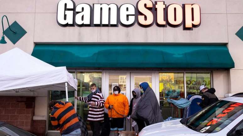 Mesmo sofrendo prejuízos monstruosos, a Gamestop viu suas ações darem um salto