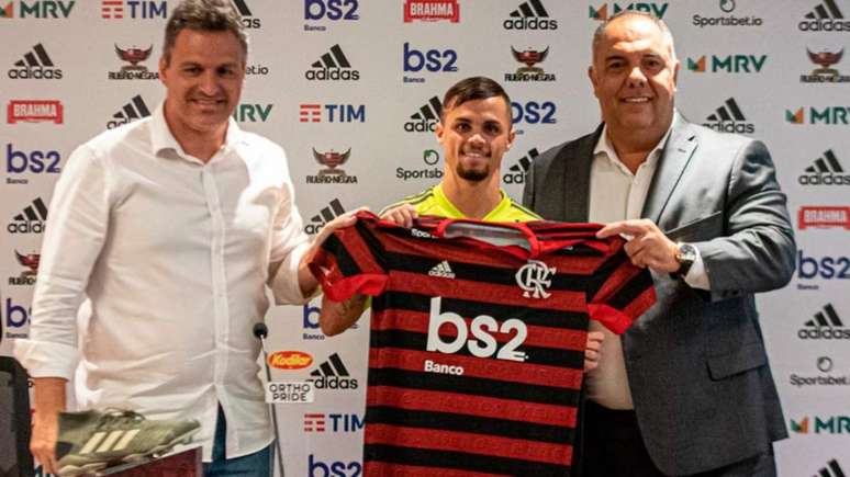Destaque no Brasileirão de 2019, pelo Goiás, Michael foi contratado pelo Flamengo em 2020 (Foto: Paula Reis / CRF)