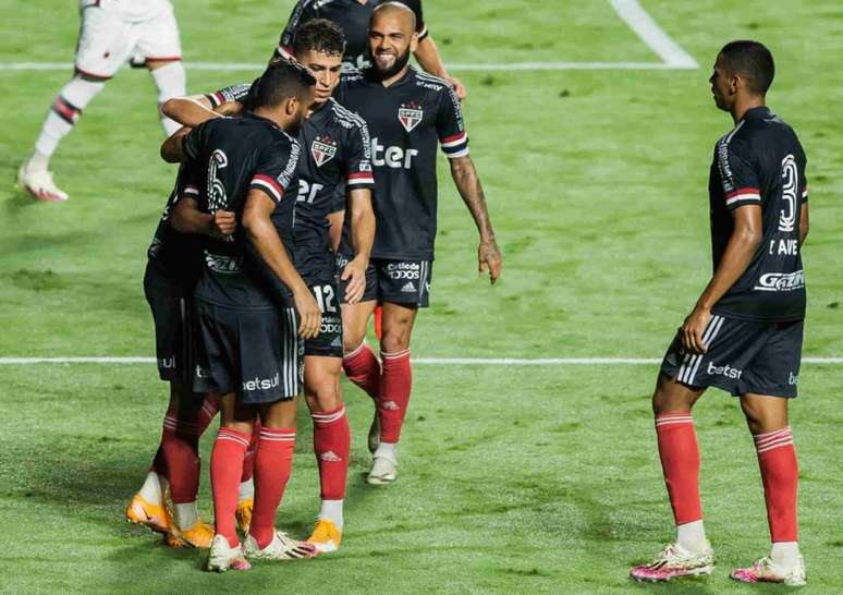 São Paulo tem bom histórico diante do Atlético-GO (Foto: Fotoarena Maurício Rummens Agência Lancepress!)