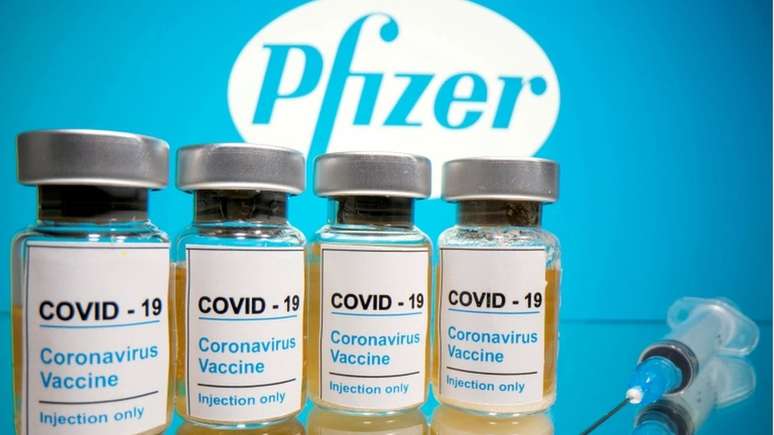 Pfizer é uma das empresas que cobra sigilo nos contratos