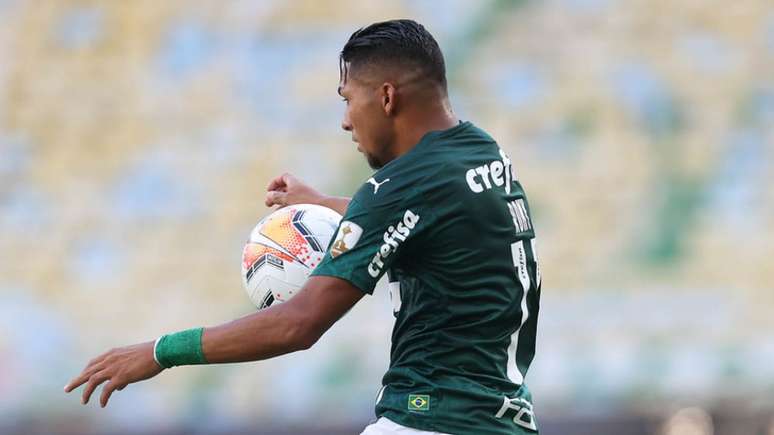 Rony atuando na final da Libertadores contra o Santos (Foto: Cesar Greco)