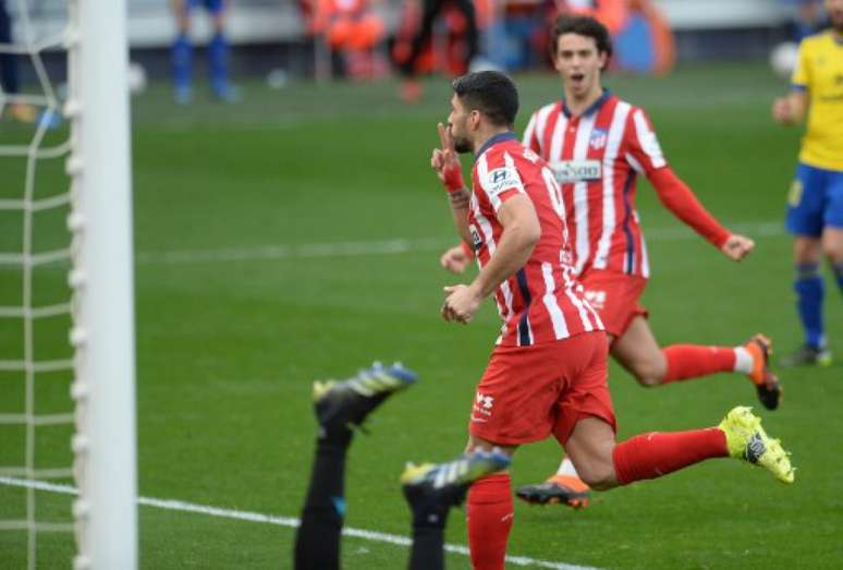 Suárez foi o grande protagonista do Atlético de Madrid neste domingo (CRISTINA QUICLER / AFP)