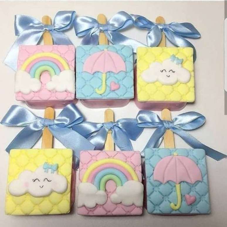 12. Tudo fica muito delicado com a chuva de ben&ccedil;&atilde;o. Foto: Inspire Sua Festa